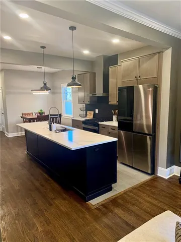 $2,750 | 3704 Baltimore Avenue, Unit 1, Kansas City, MO 64111