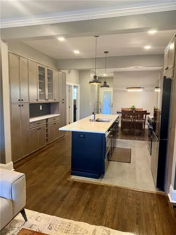 $2,750 | 3704 Baltimore Avenue, Unit 1, Kansas City, MO 64111