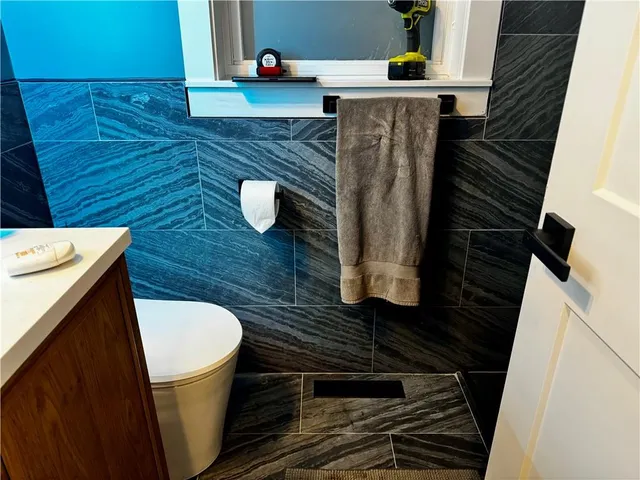 $2,750 | 3704 Baltimore Avenue, Unit 1, Kansas City, MO 64111