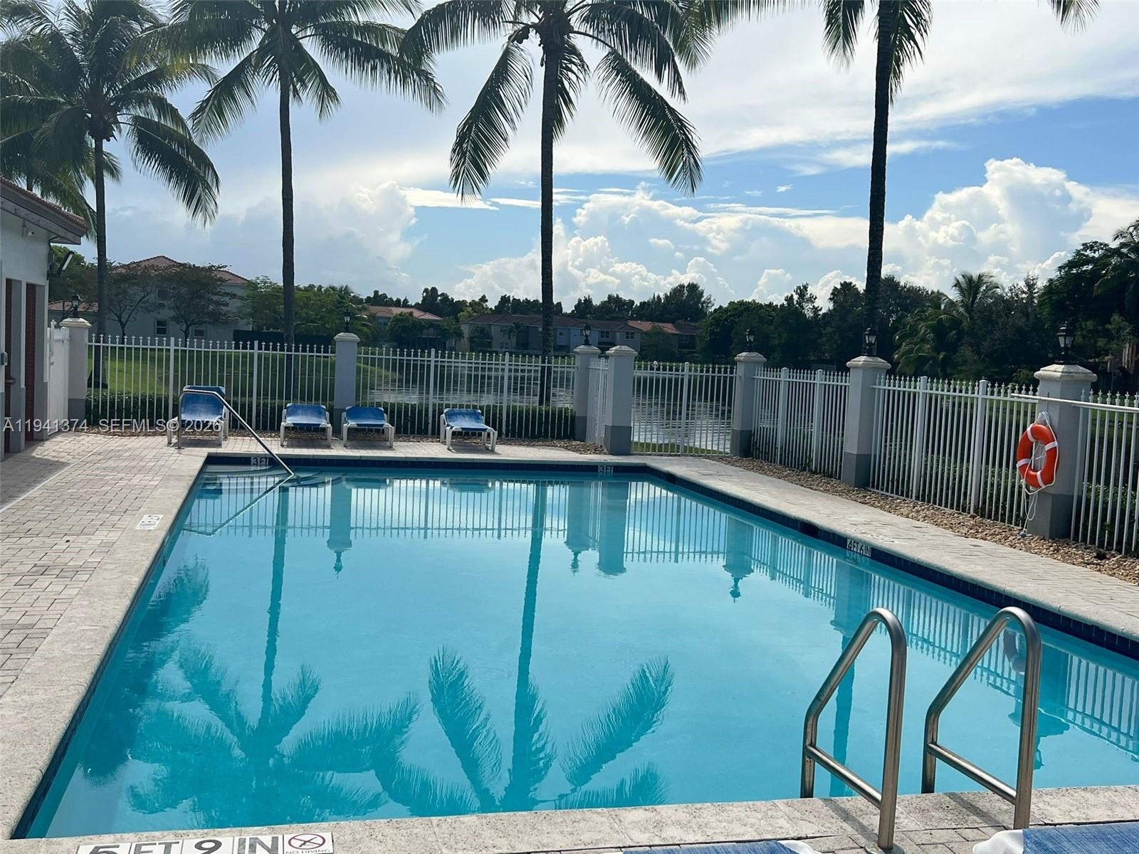 16462 Southwest 48th Terrace Miami, FL 33185 - Photo 15 of 41