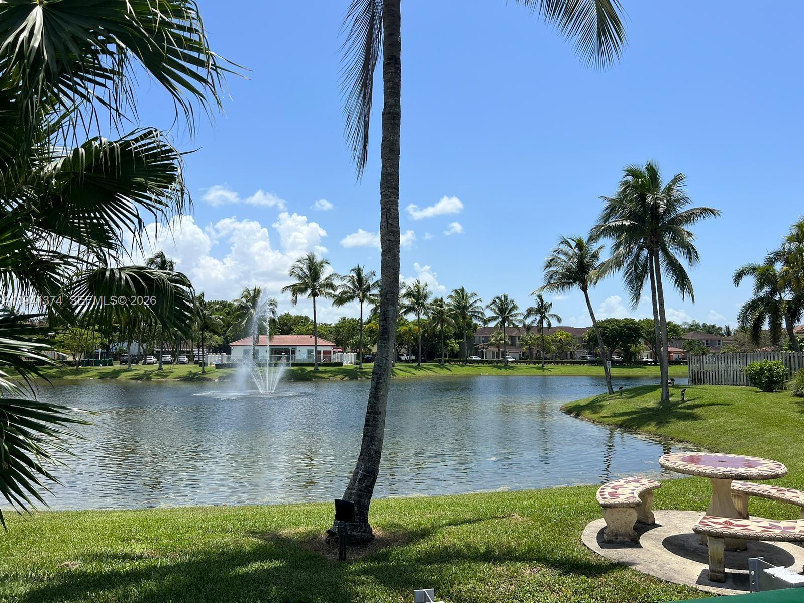 16462 Southwest 48th Terrace Miami, FL 33185 - Photo 18 of 41