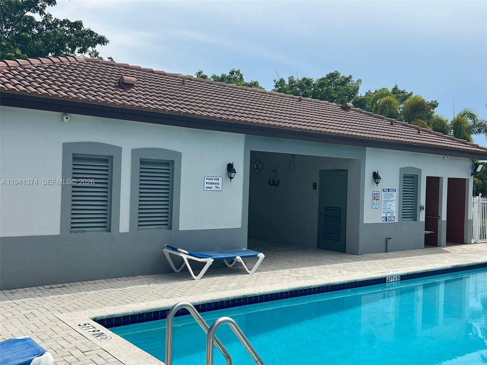 16462 Southwest 48th Terrace Miami, FL 33185 - Photo 20 of 41