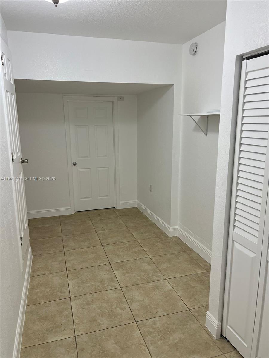 16462 Southwest 48th Terrace Miami, FL 33185 - Photo 37 of 41