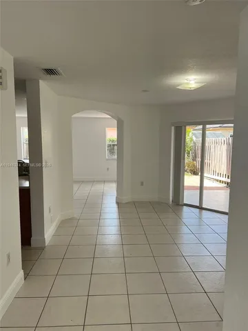 $3,450 | 16462 Southwest 48th Terrace, Miami, FL 33185