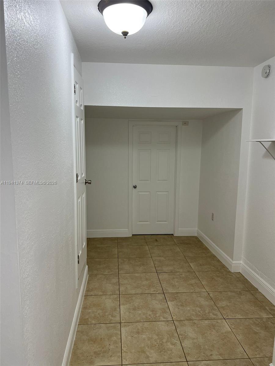 16462 Southwest 48th Terrace Miami, FL 33185 - Photo 9 of 41