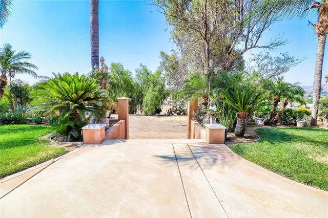 $1,550,000 | 6116 Chadbourne Avenue, Riverside, CA 92505