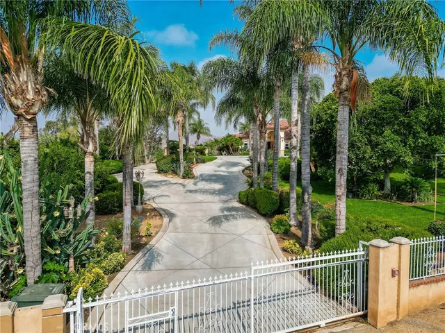 $1,550,000 | 6116 Chadbourne Avenue, Riverside, CA 92505