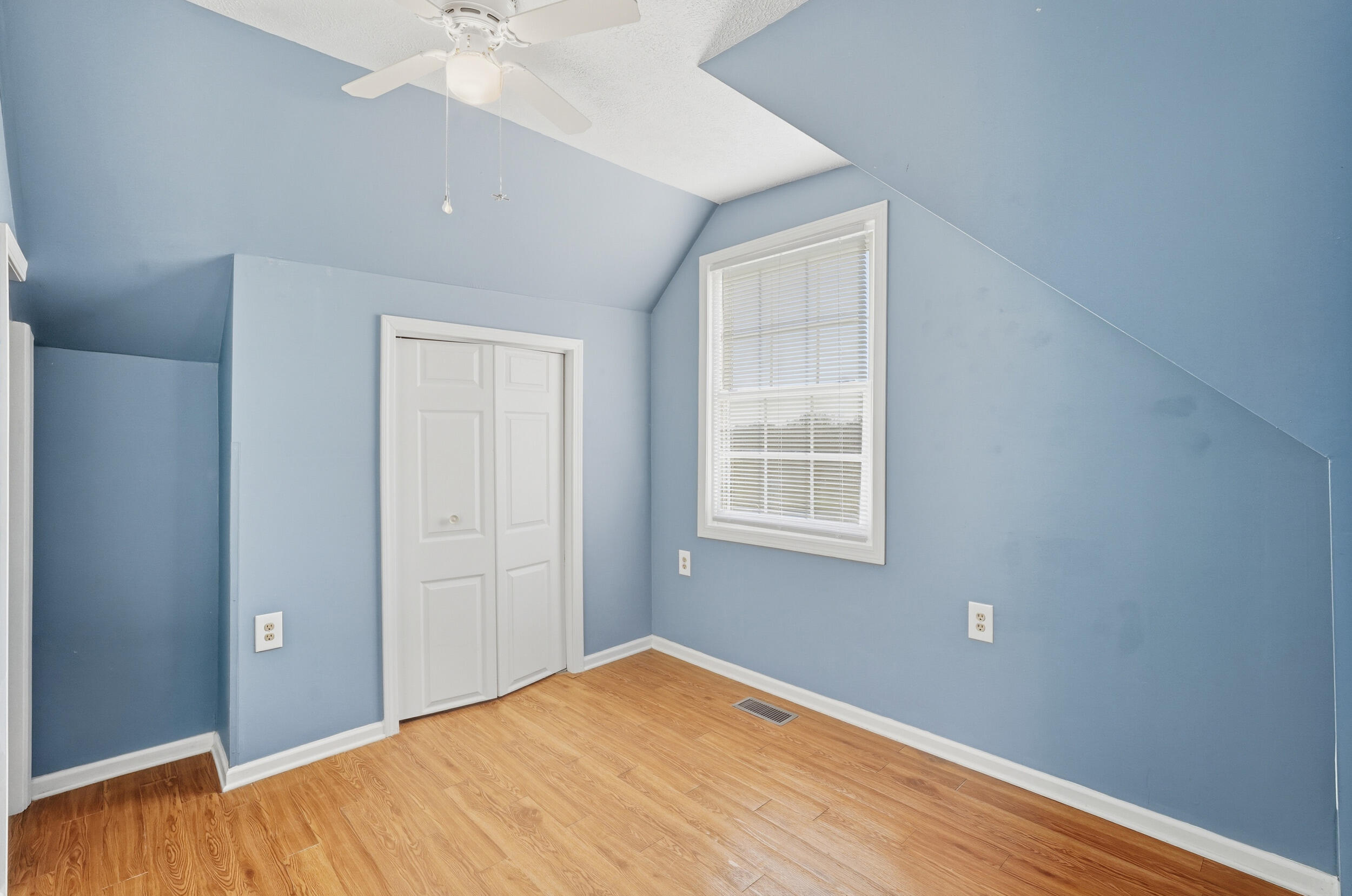 1059 Farrell Street Valparaiso, IN 46385 - Photo 14 of 23 2500x1658