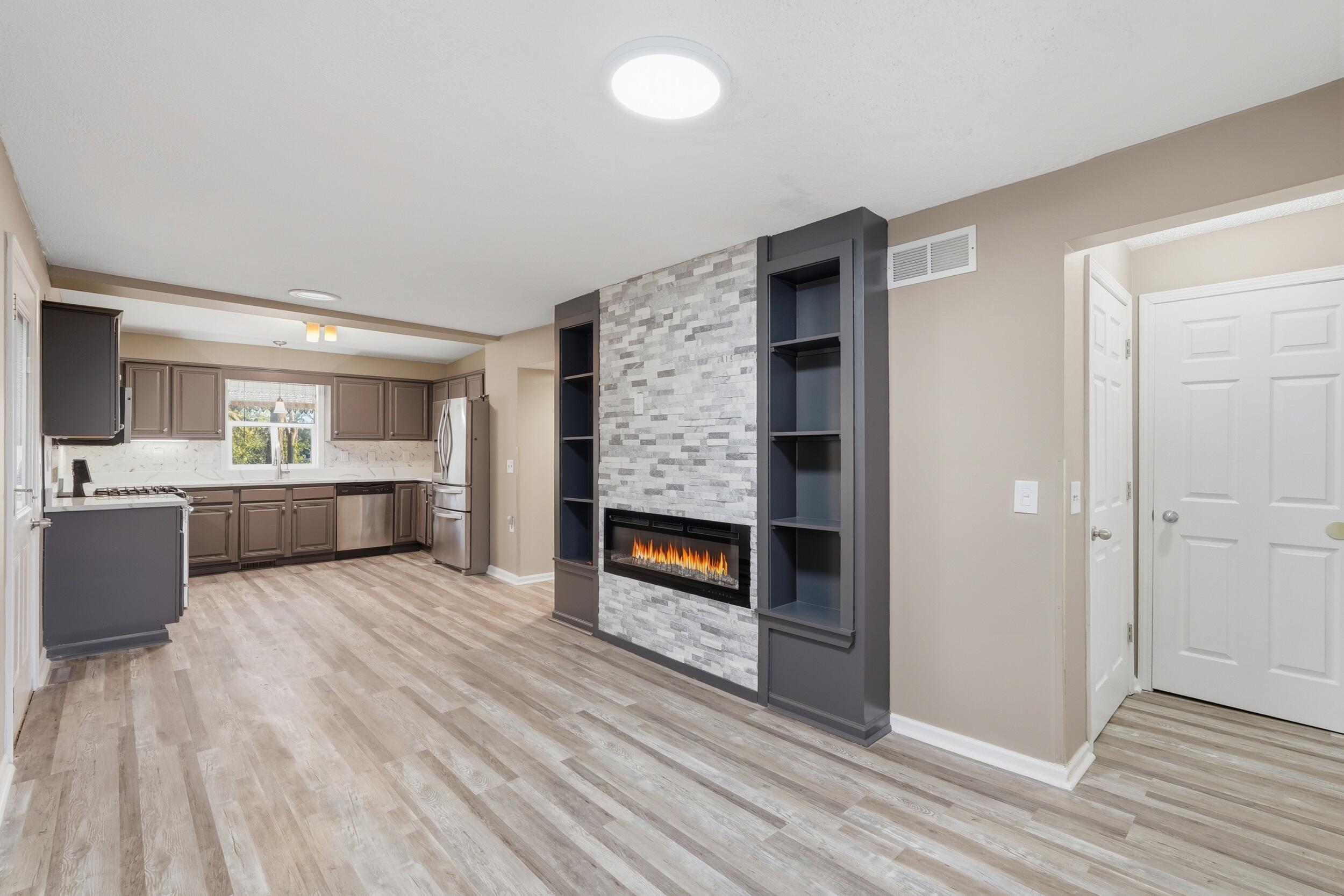 1059 Farrell Street Valparaiso, IN 46385 - Photo 5 of 23 2500x1667