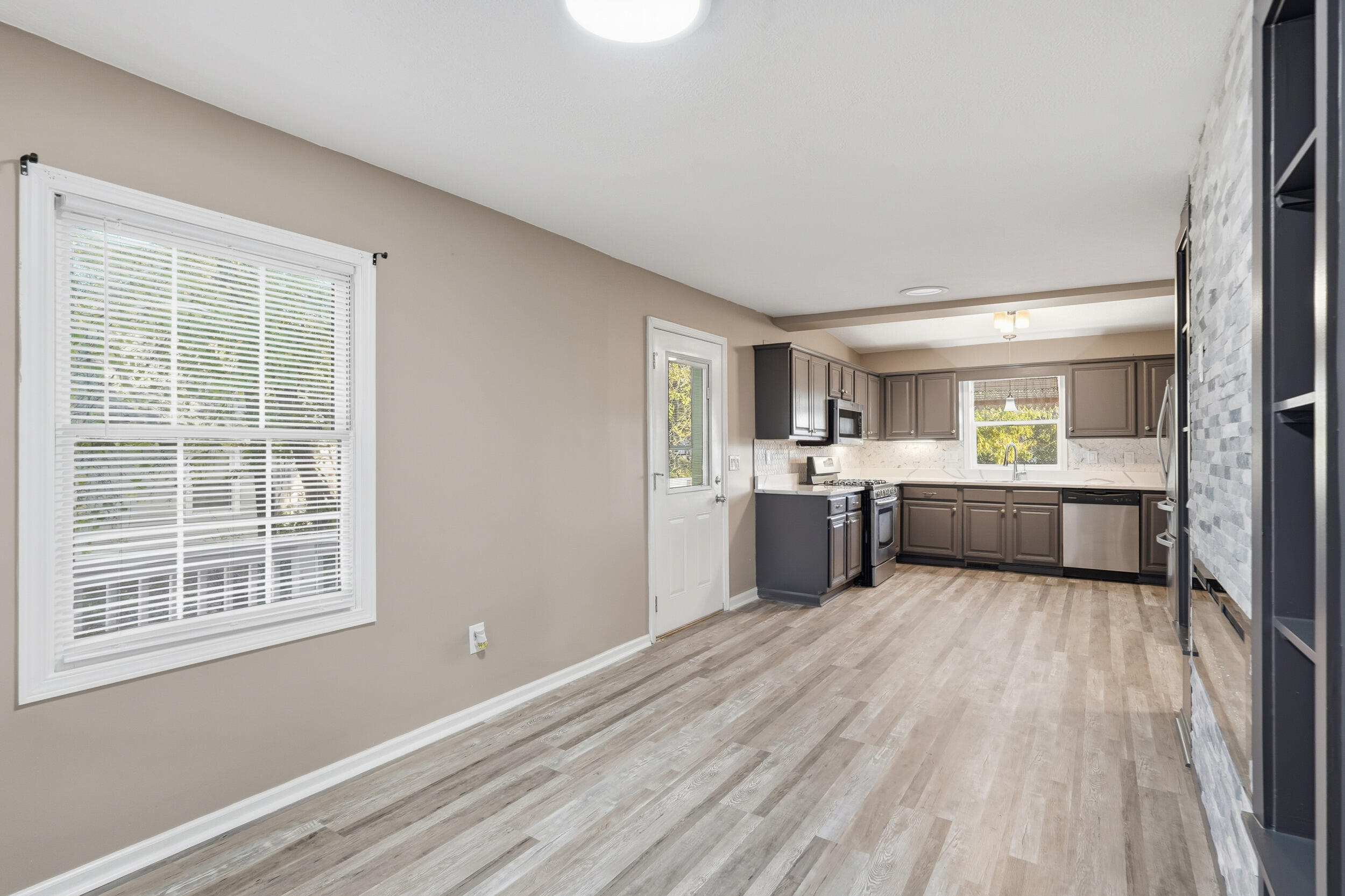 1059 Farrell Street Valparaiso, IN 46385 - Photo 10 of 23 2500x1666