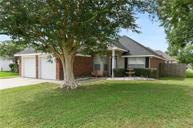 $237,000 | 1601 Marseille Drive, Laplace, LA 70068