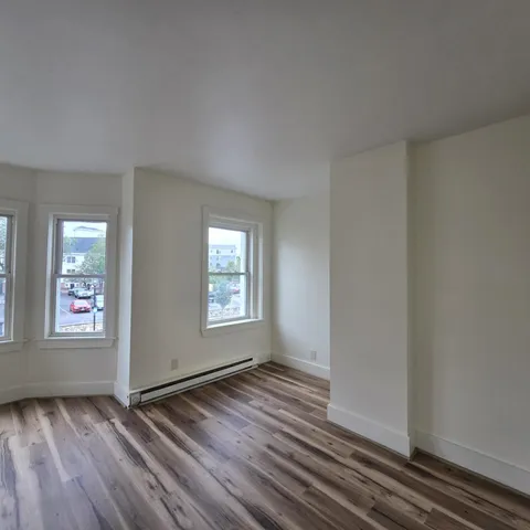 $1,795 | 515 Central Avenue, Unit 5, Dover, NH 03820