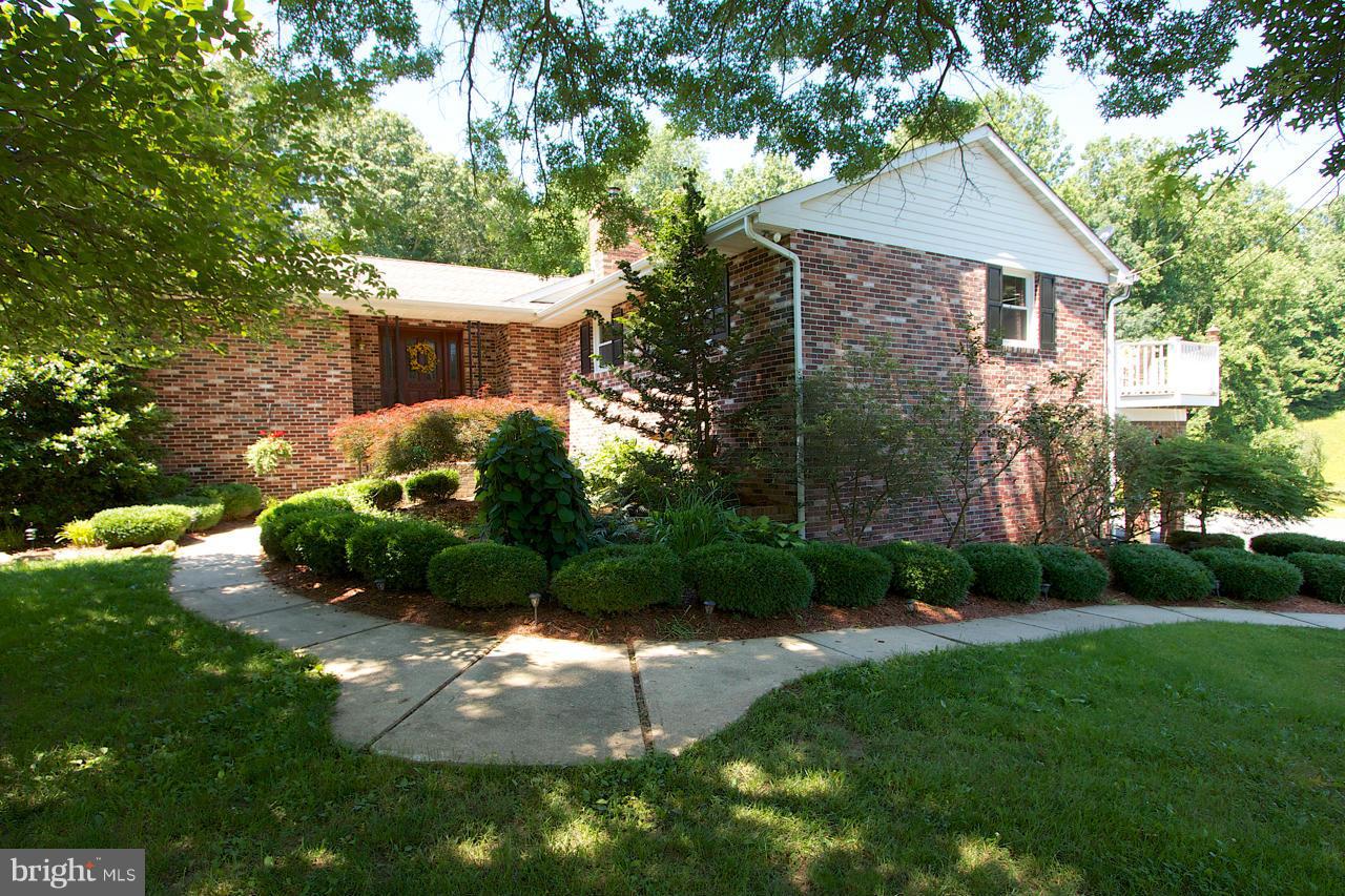 Exterior (Front)
