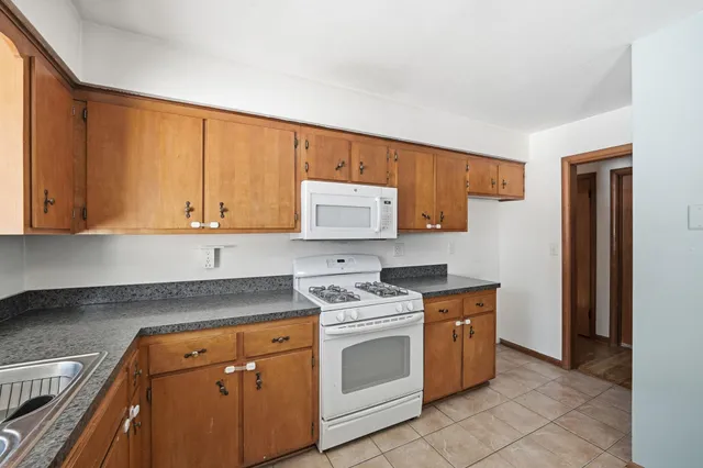 $139,900 | 5012 Upland Drive, Rockford, IL 61108