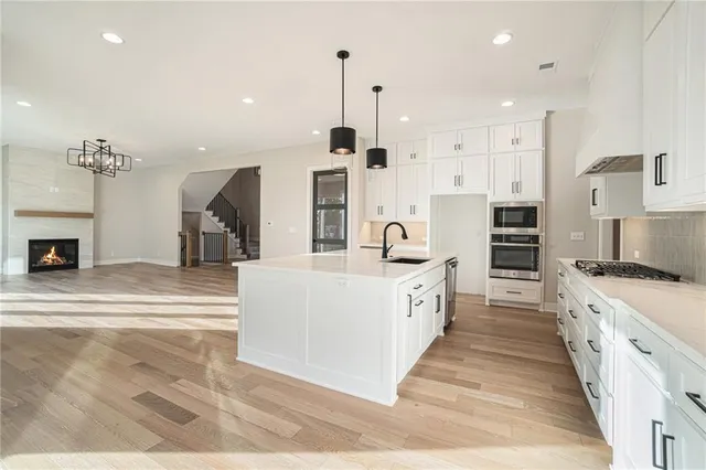 $849,750 | 12405 West 184th Street, Overland Park, KS 66013