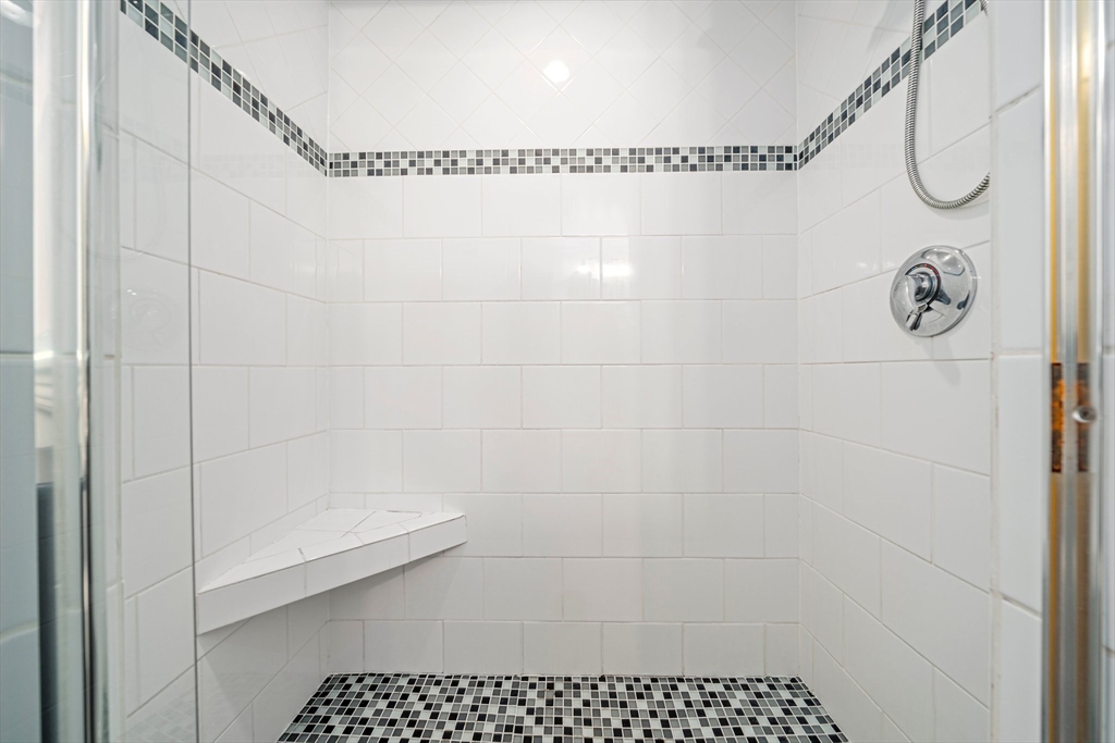 18 Park Street Milton, MA 02186 - Photo 31 of 42