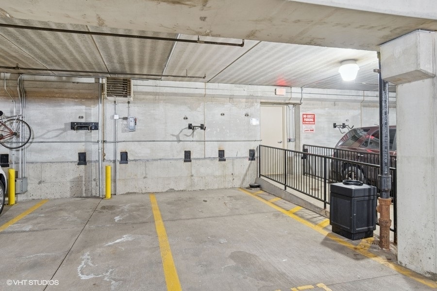 660 West Wayman Street, Unit 701 Chicago, IL 60661 - Photo 16 of 23 a view of a room with racks