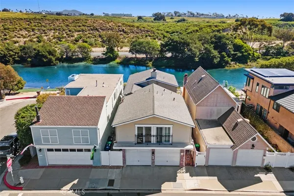 $3,225,000 | 354 62nd Street, Newport Beach, CA 92663