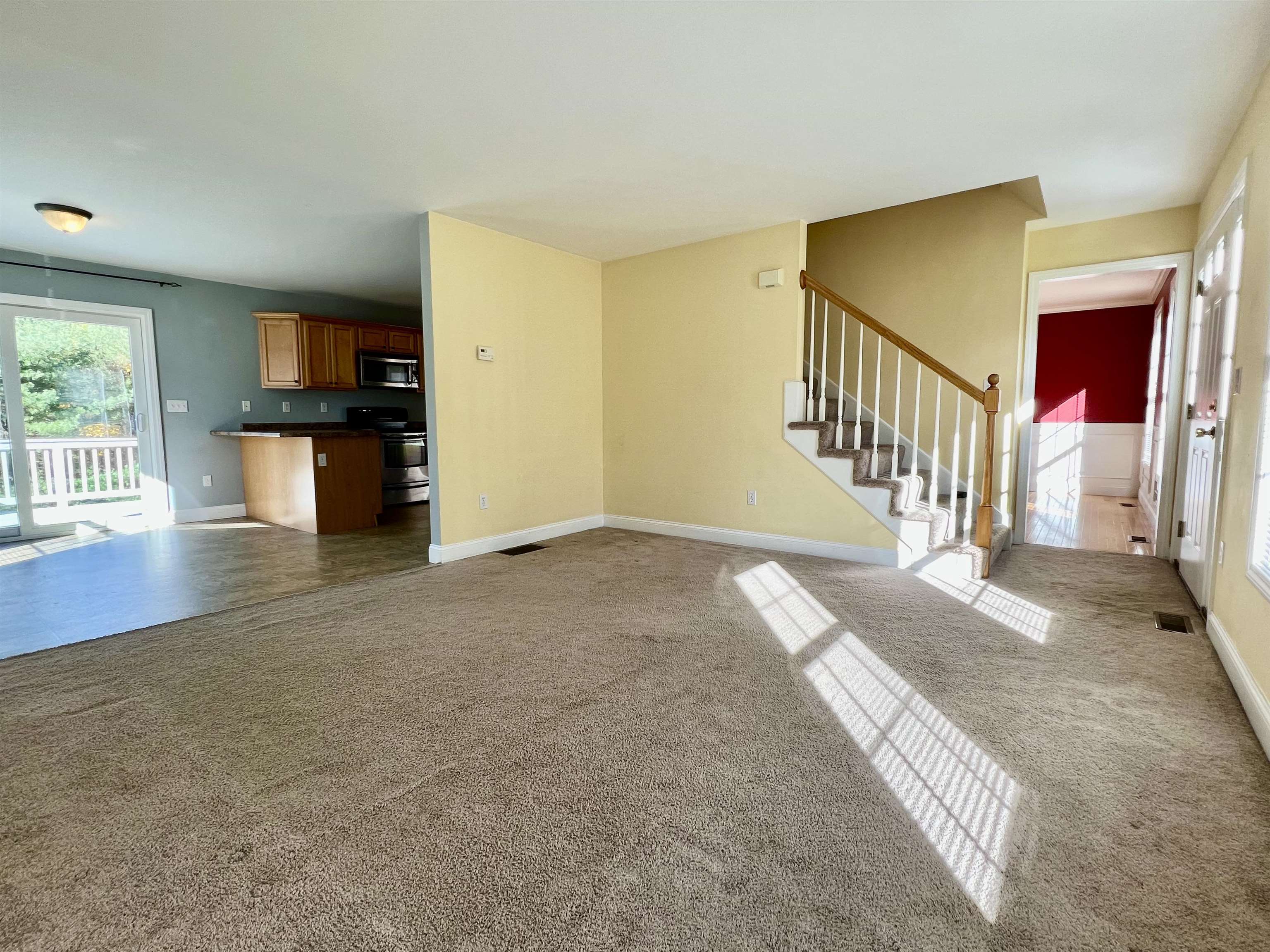 120 Mountain View Road Deerfield, NH 03037 - Photo 2 of 30