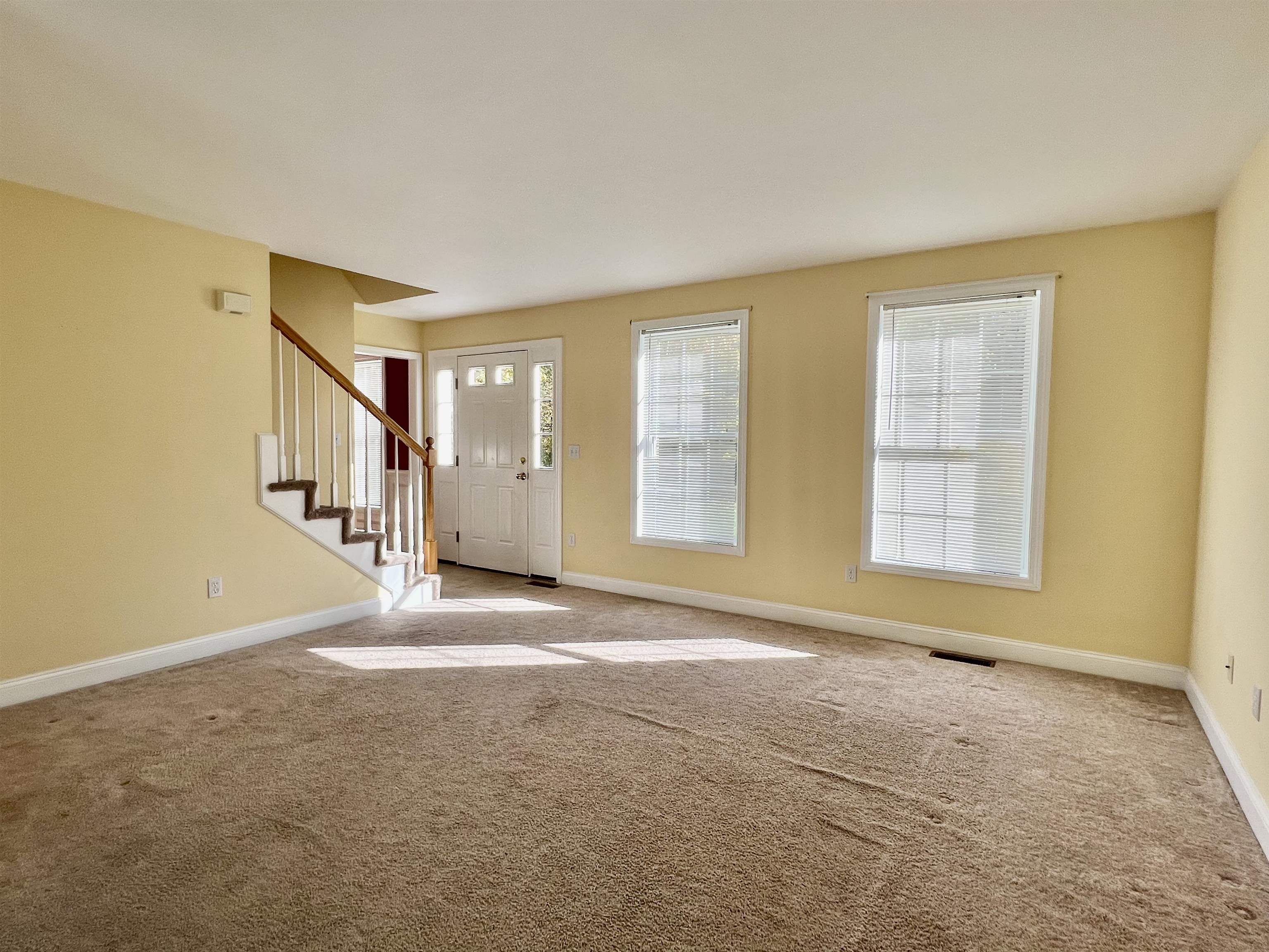 120 Mountain View Road Deerfield, NH 03037 - Photo 4 of 30
