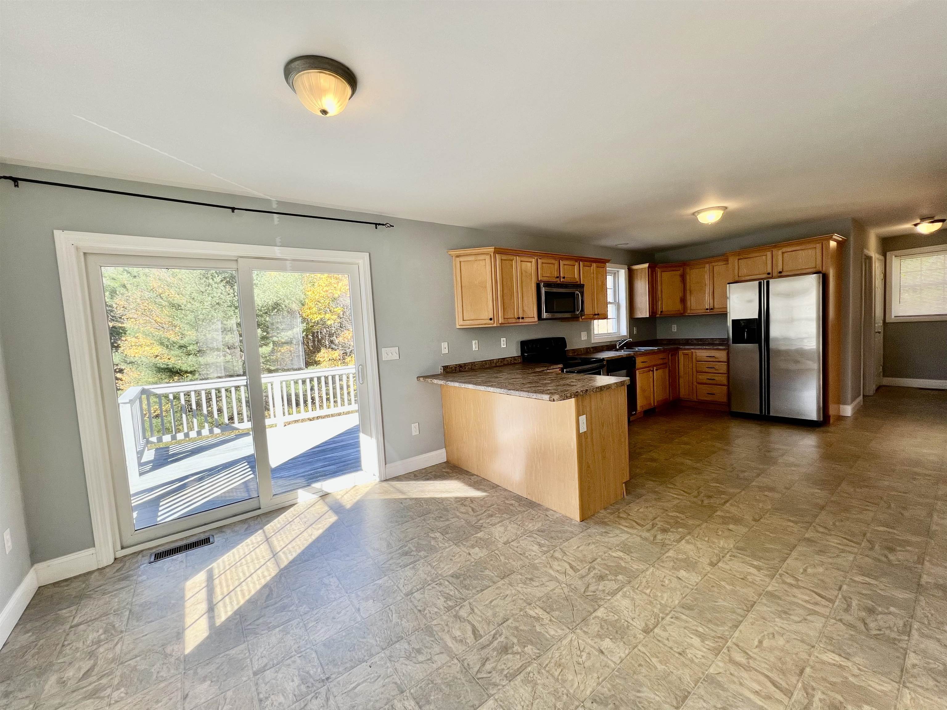 120 Mountain View Road Deerfield, NH 03037 - Photo 5 of 30