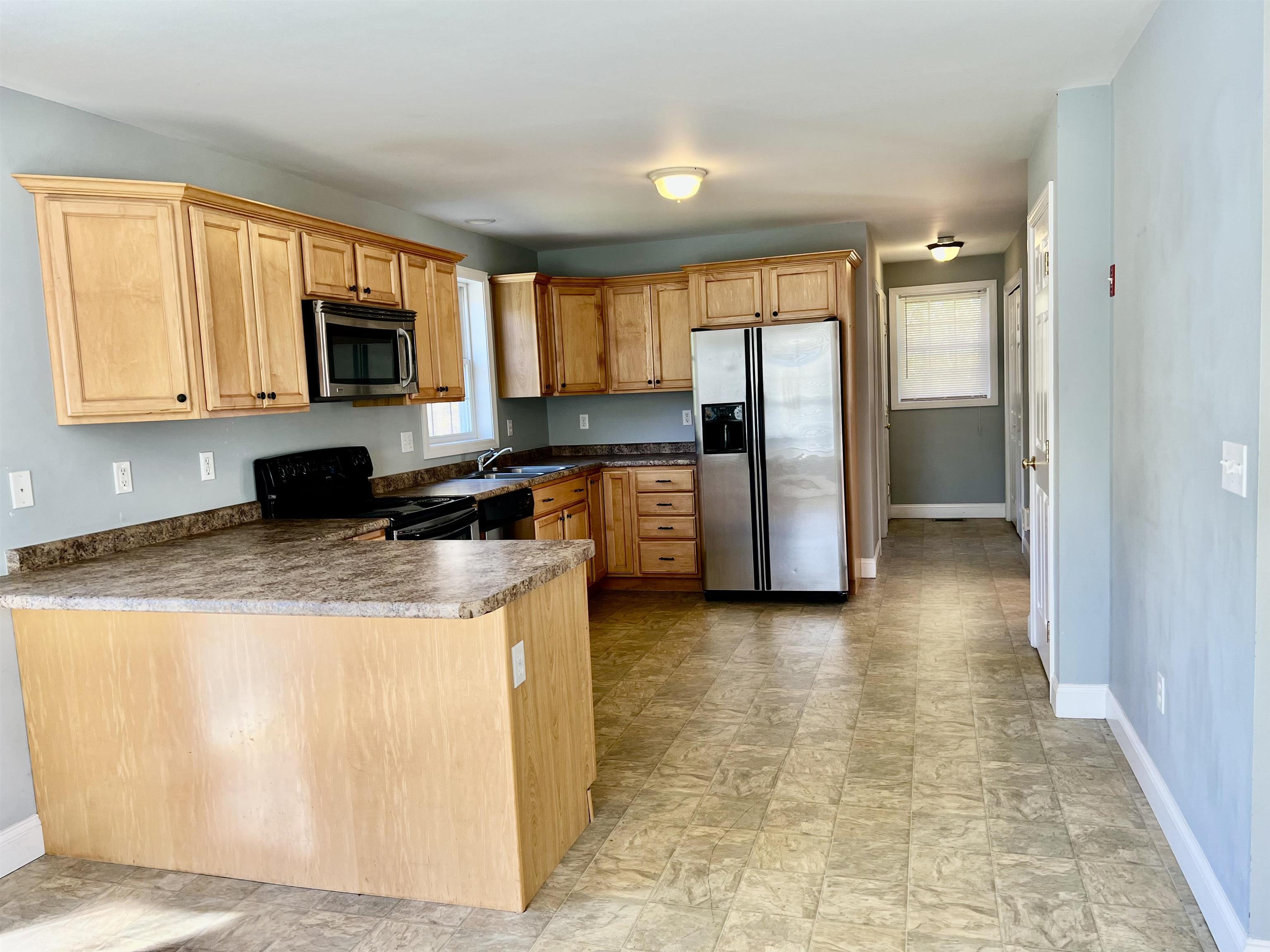 120 Mountain View Road Deerfield, NH 03037 - Photo 7 of 30