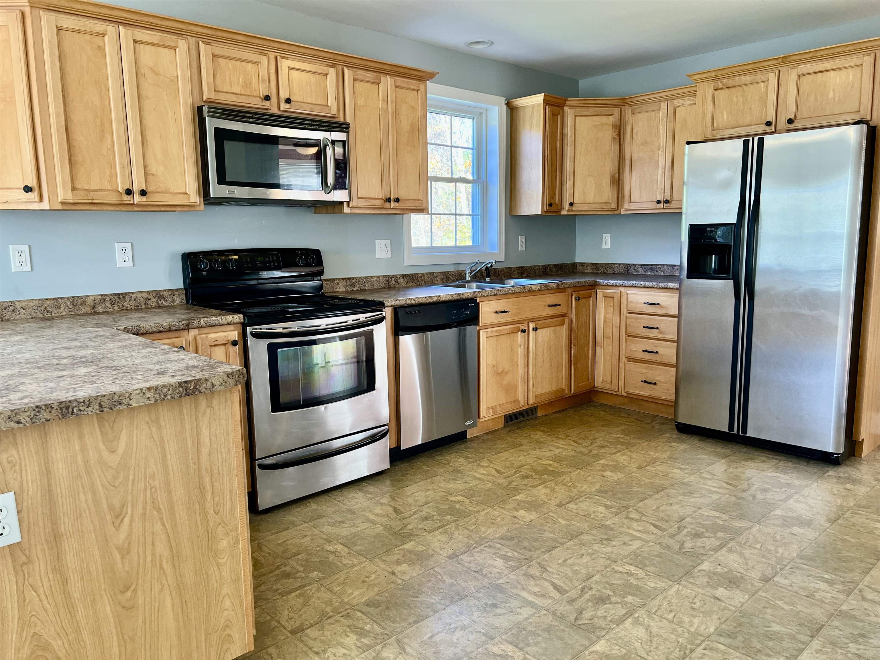 120 Mountain View Road Deerfield, NH 03037 - Photo 8 of 30