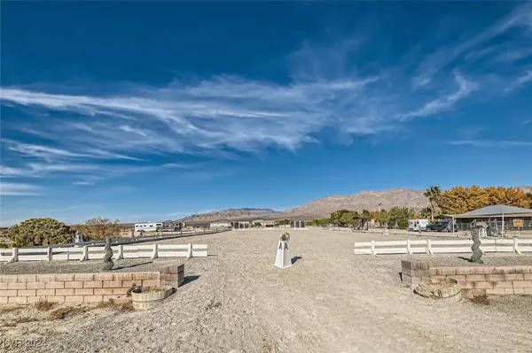 $6,920,000 | 6325 Guy Avenue, Las Vegas, NV 89131