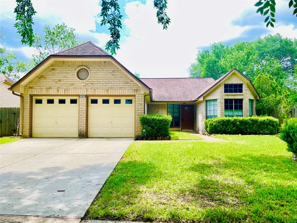 $2,295 | 2910 Pioneer Pass, Sugar Land, TX 77479