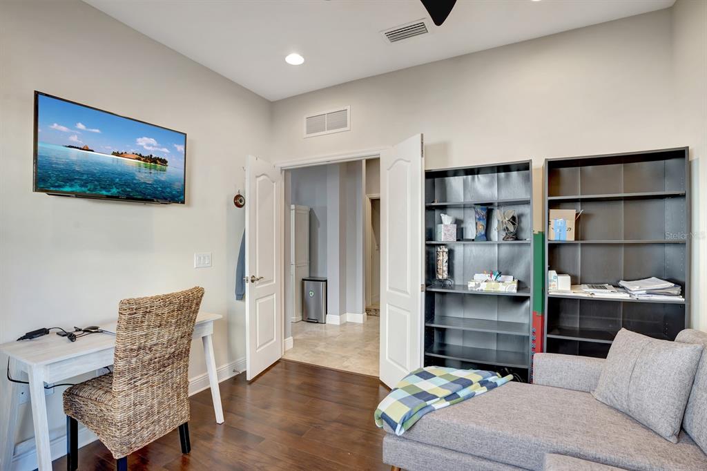 1195 Collier Place Venice, FL 34293 - Photo 5 of 36