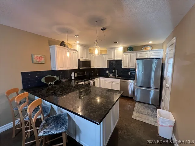 $1,390,000 | 32945 Green Hills Road, Gravois Mills, MO 65037