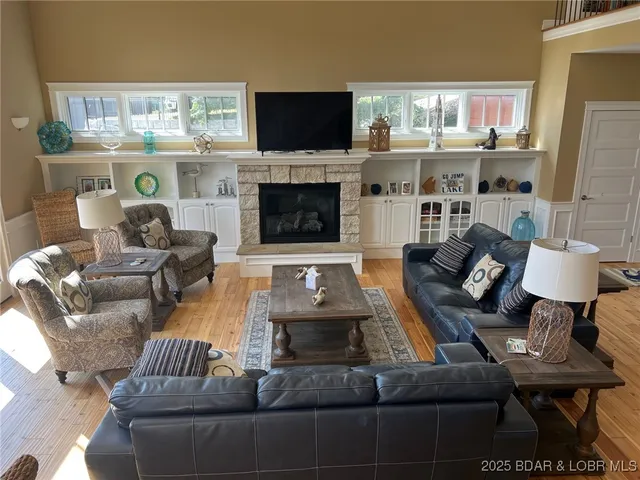 $1,390,000 | 32945 Green Hills Road, Gravois Mills, MO 65037