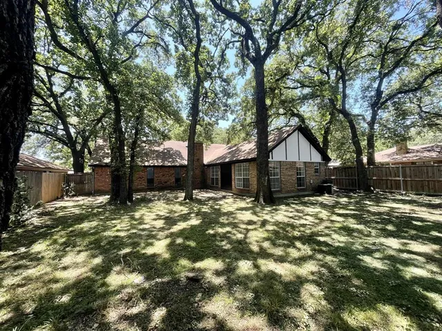 $3,200 | 118 Oakhaven Drive, Grand Prairie, TX 75050