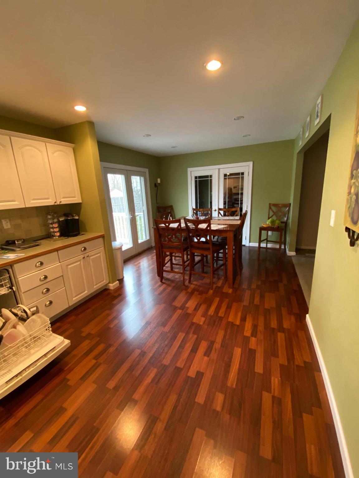 1 Uranus Road Sewell, NJ 08080 - Photo 5 of 22 HUGE KITCHEN W/BREAKFAST AREA