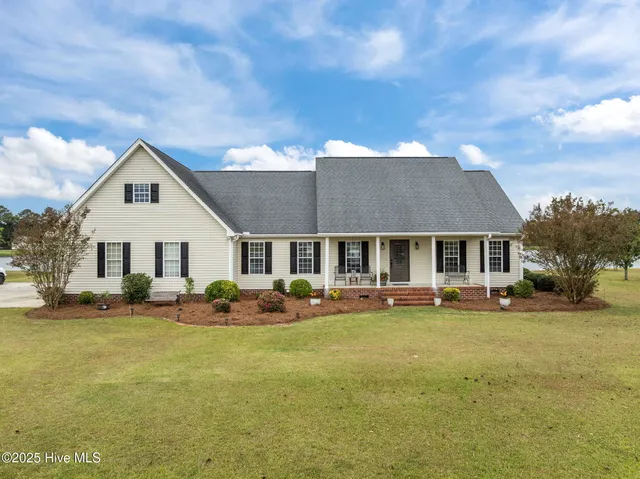 $435,000 | 3553 Fountain Hill Drive, Grifton, NC 28530
