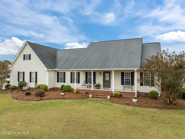 $435,000 | 3553 Fountain Hill Drive, Grifton, NC 28530
