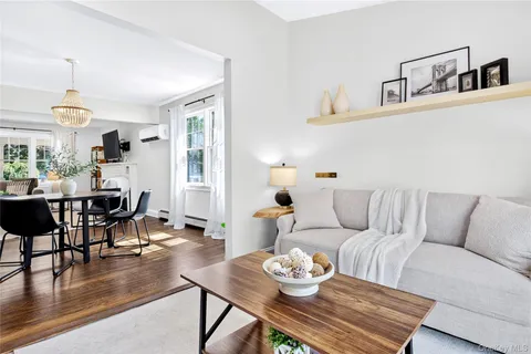 $1,089,000 | 7 Fairview Avenue, Port Washington, NY 11050