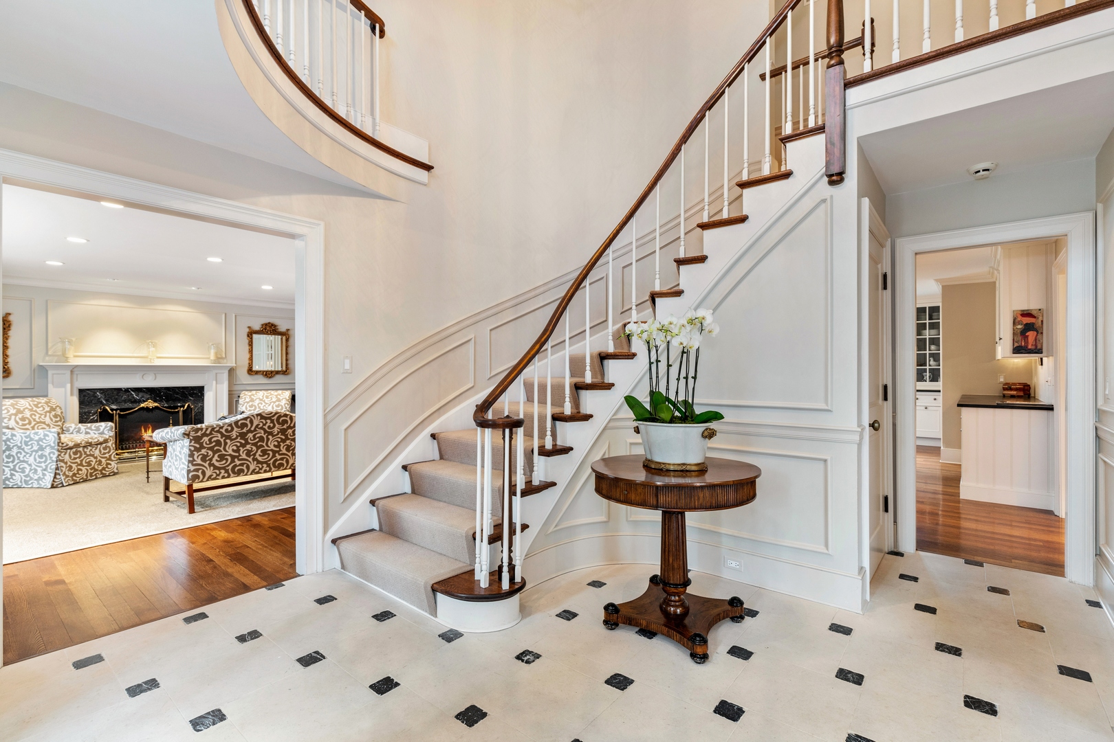 511 Cambridge Lane Lake Bluff, IL 60044 - Photo 5 of 38