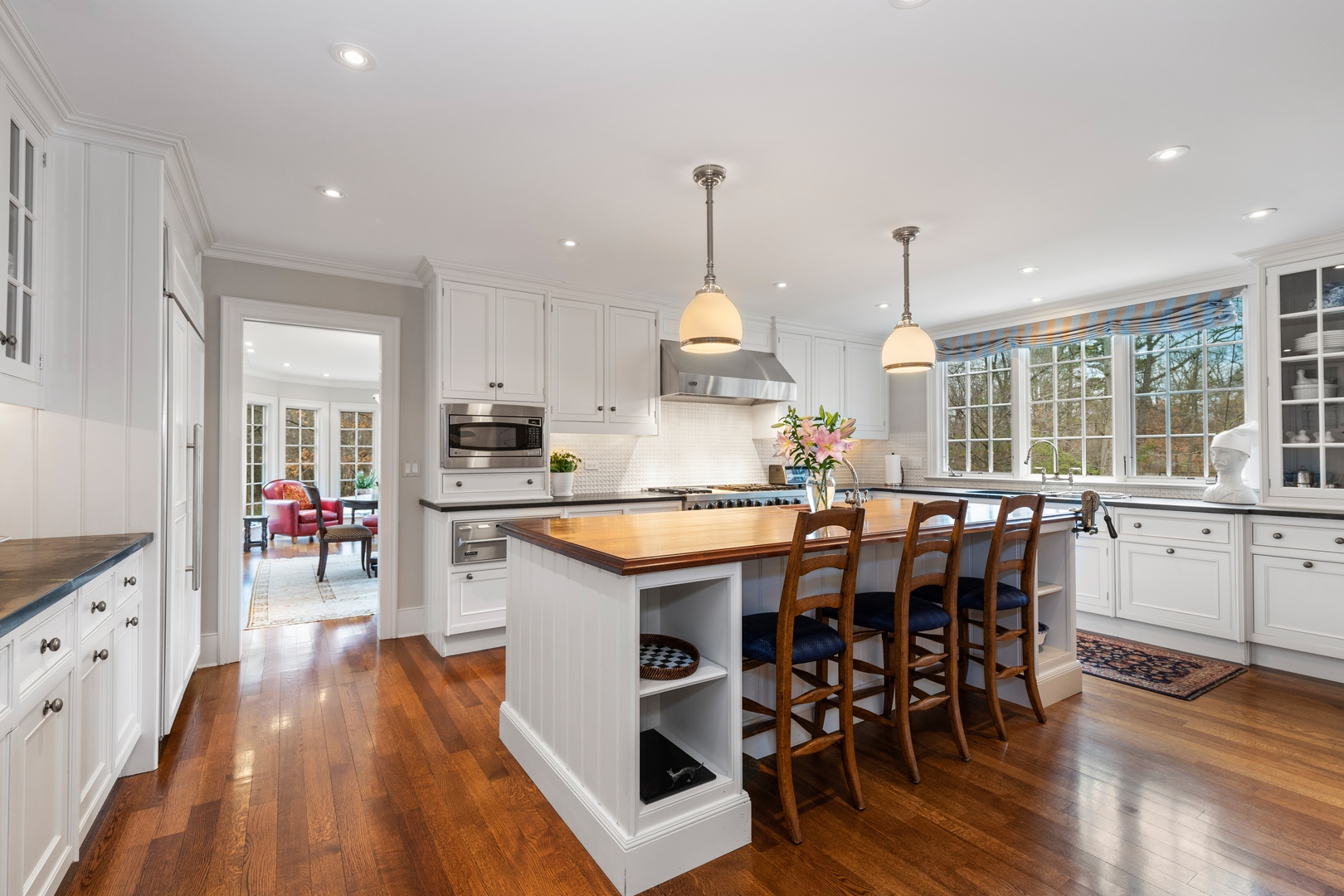 511 Cambridge Lane Lake Bluff, IL 60044 - Photo 9 of 38