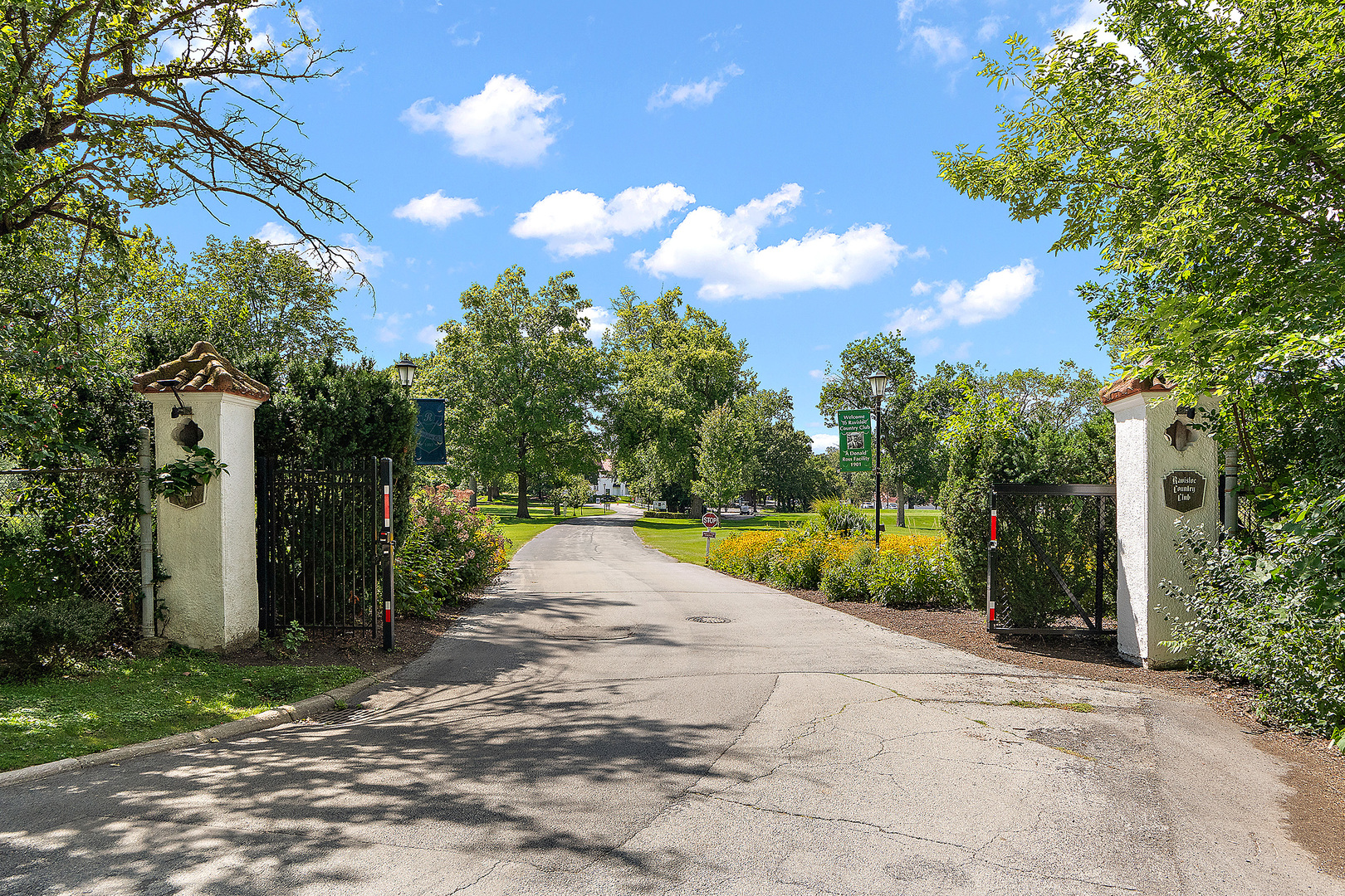 2161 Oak Road, Unit 2C Homewood, IL 60430 - Photo 24 of 24 a view of a backyard of the house