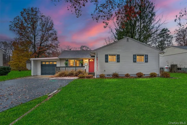 $450,000 | 24 Patricia Lane, Washingtonville, NY 10992