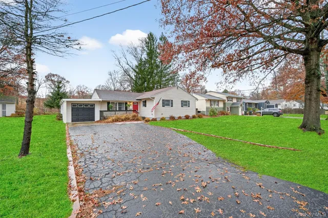 $450,000 | 24 Patricia Lane, Washingtonville, NY 10992