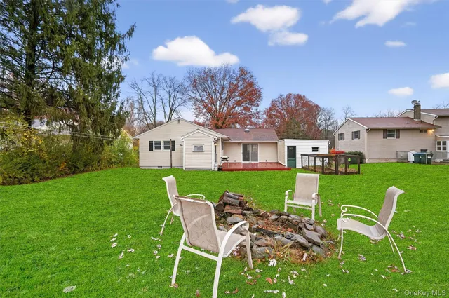 $450,000 | 24 Patricia Lane, Washingtonville, NY 10992