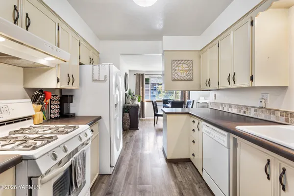$319,000 | 4004 Avalanche Avenue, Yakima, WA 98908