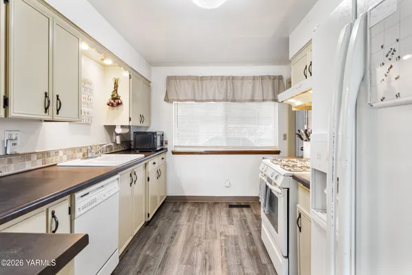 $319,000 | 4004 Avalanche Avenue, Yakima, WA 98908