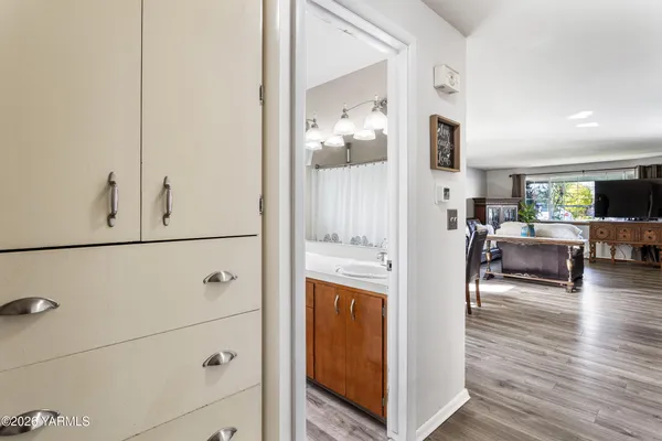 $319,000 | 4004 Avalanche Avenue, Yakima, WA 98908