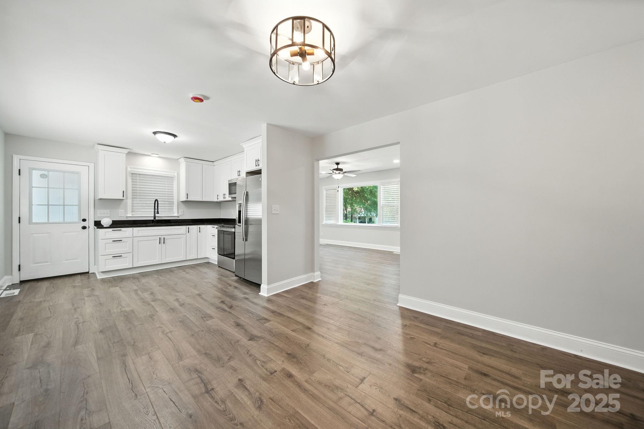 830 Log Cabin Road Charlotte, NC 28213 - Photo 17 of 33 Gallery Image 17