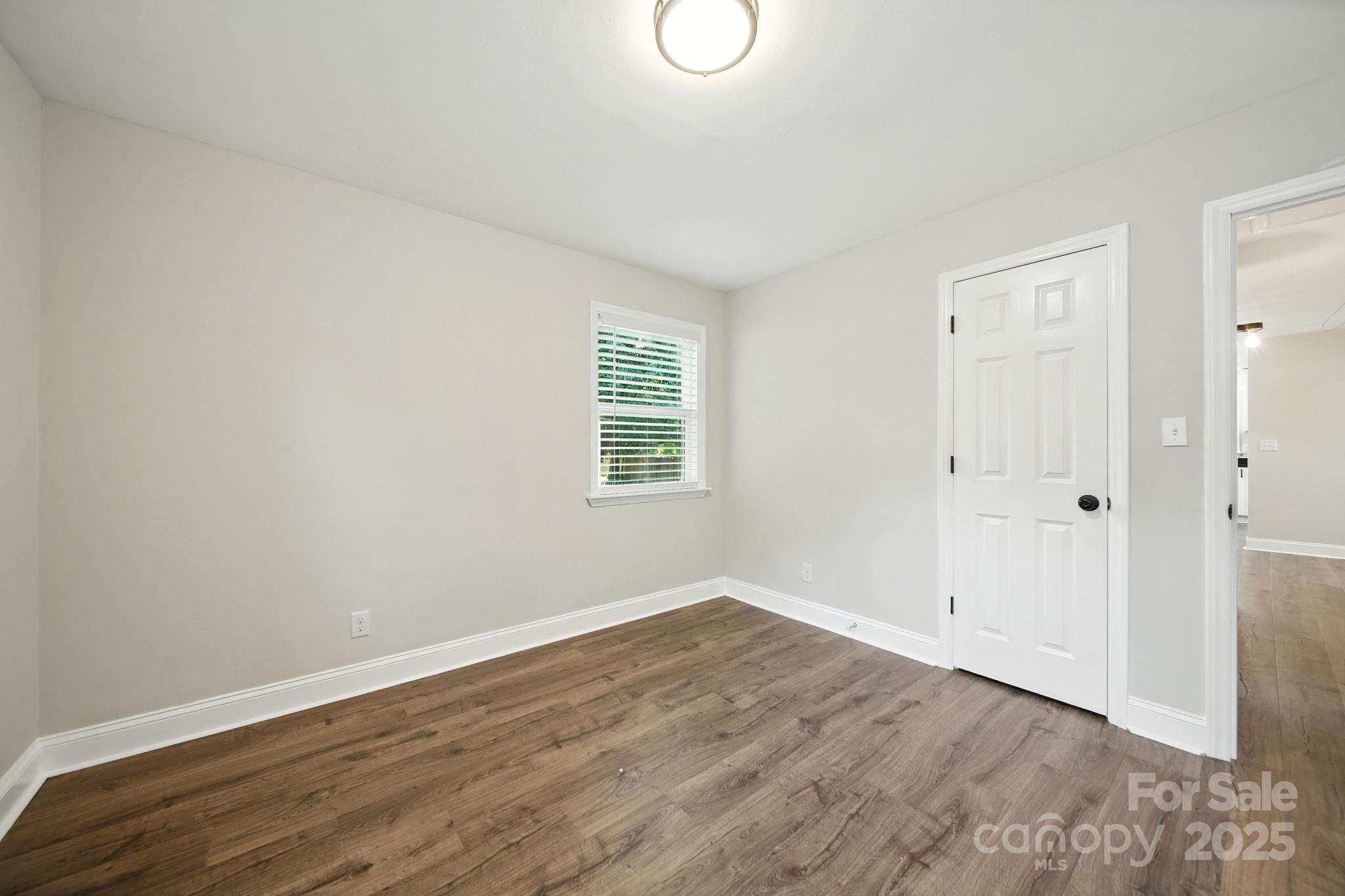 830 Log Cabin Road Charlotte, NC 28213 - Photo 30 of 33 Gallery Image 30