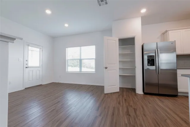 $2,395 | 913 Legends Lane, Georgetown, TX 78628