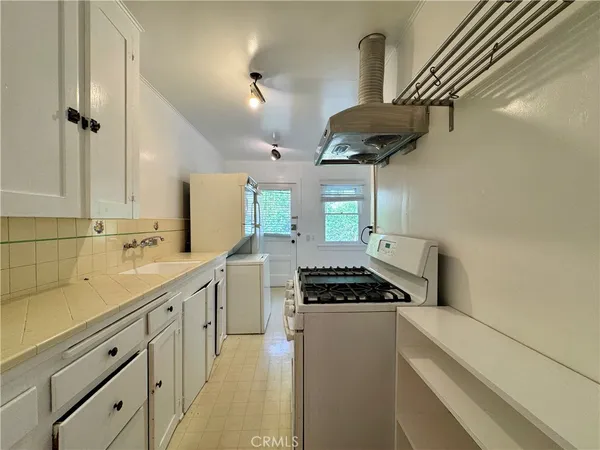 $2,295 | 1714 Gillette Crescent, Unit C, South Pasadena, CA 91030